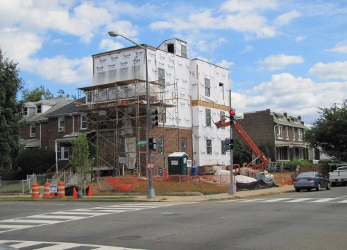 Pop Up at Independence Avenue and 17th, SE
