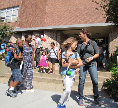 3:25pm, Watkins Elementary School, 12th Street Entrance