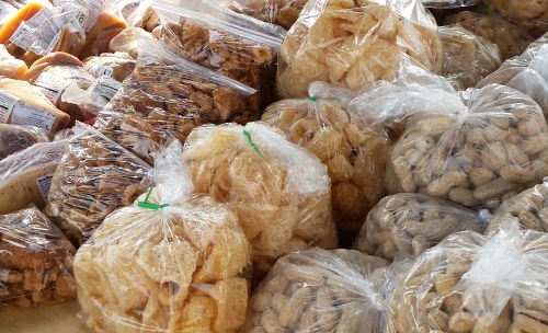 Bacon, Peanuts and Cracklin's