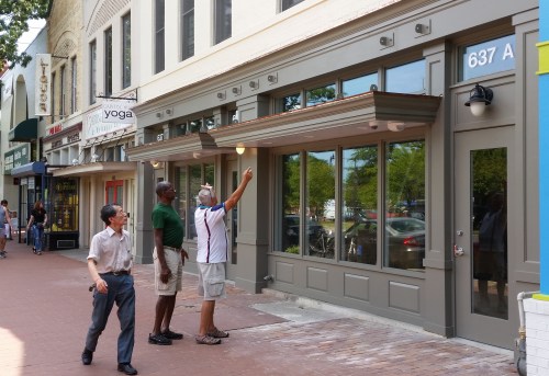 Hard to recognize the old Remington's on Pennsylvania Avenue - now slated to be the new home of a 7-11 and a Sprint outlet