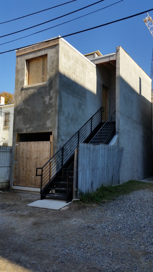 Rear of Bullfrog Bagels. 