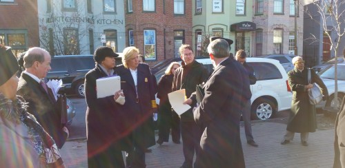 Circa 10:45am Mayor Bowser arrives and huddles with city officials to set the agenda.