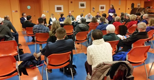 Some 35 residents turned out for a meet with 8 7-Eleven executives last night.  Co-organizer ANC Commissioner Krepp stands at upper right.  