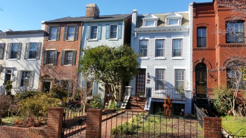 106 North Carolina Avenue, SE - The white house with dormers where the owner wants more space.