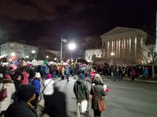 Until circa 7:30pm, when the protesters decided to take the street.